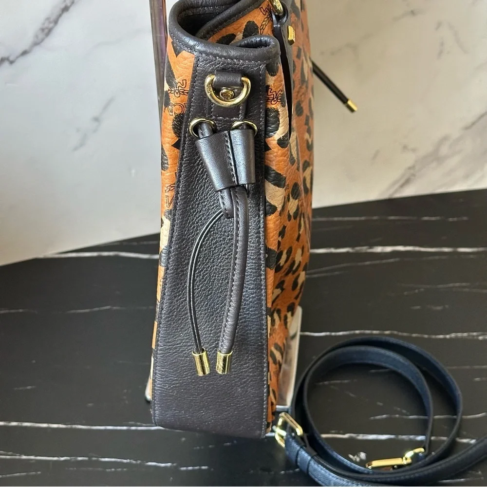 ❌SOLD❌🔥MCM VISETOS LEOPARD LARGE TOTE BAG LIMITED EDITION🔥MINT CONDITION - Picture 6 of 15